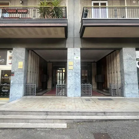 Opera Loft Cozy Modern 10 Min From Arena Appartamento *